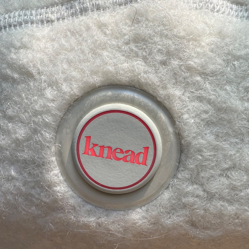 Heated Electric Cat Bed – “Knead” - Picture 7 of 7
